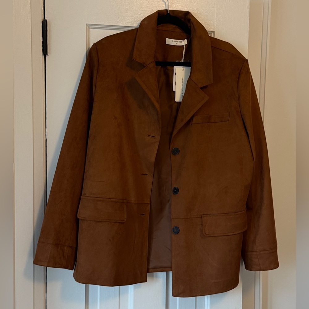 Faux suede high quality 
New with tags 
Size medium